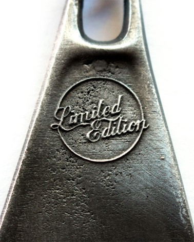 Llavero aleta LIMITED EDITION - Metálico